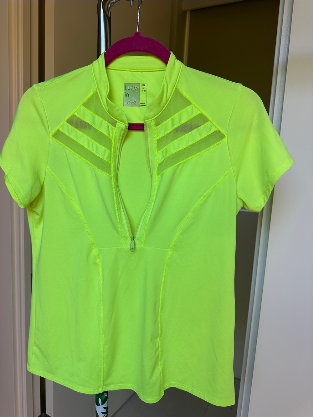 Lucky in Love Neon Yellow Short-Sleeve Zip Athletic Top Size Small